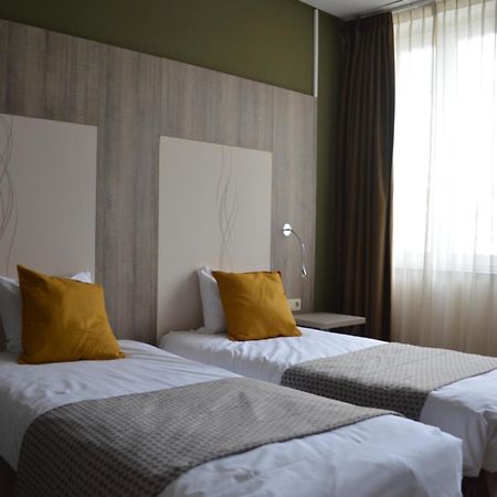 Hotel Mille Colonnes Leuven Zewnętrze zdjęcie
