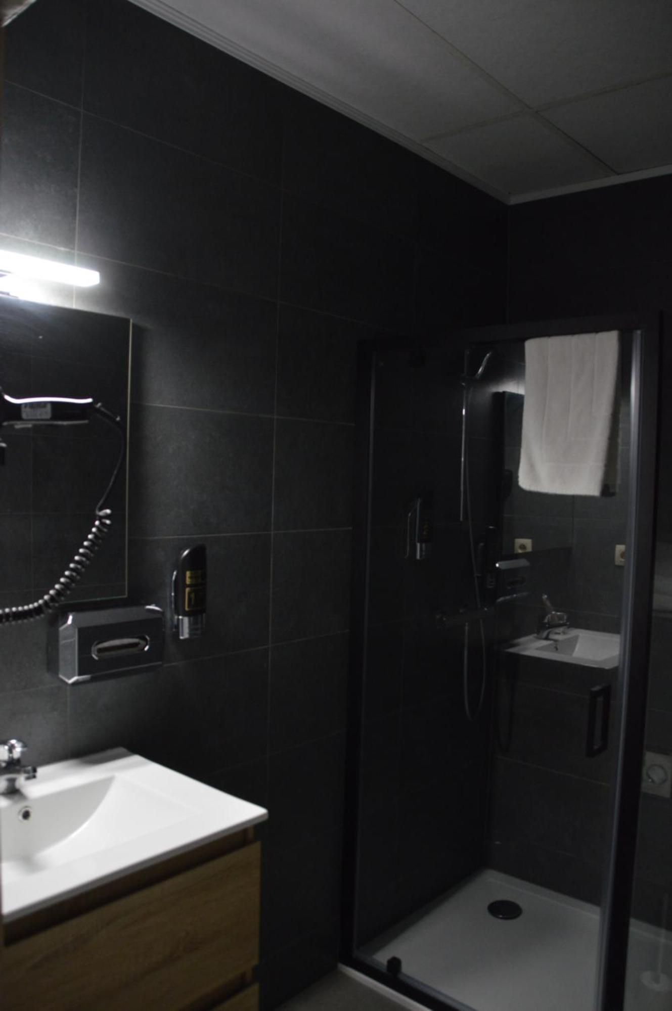 Hotel Mille Colonnes Leuven Zewnętrze zdjęcie
