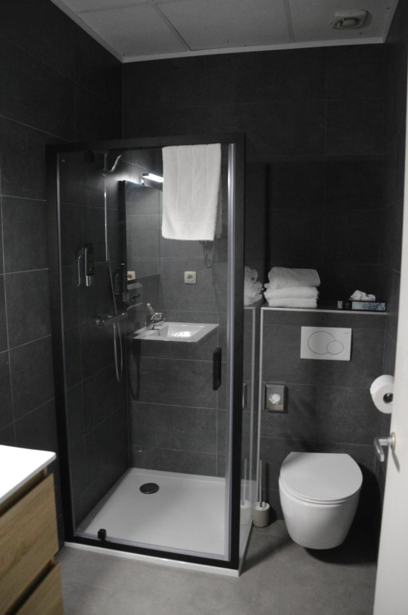 Hotel Mille Colonnes Leuven Zewnętrze zdjęcie