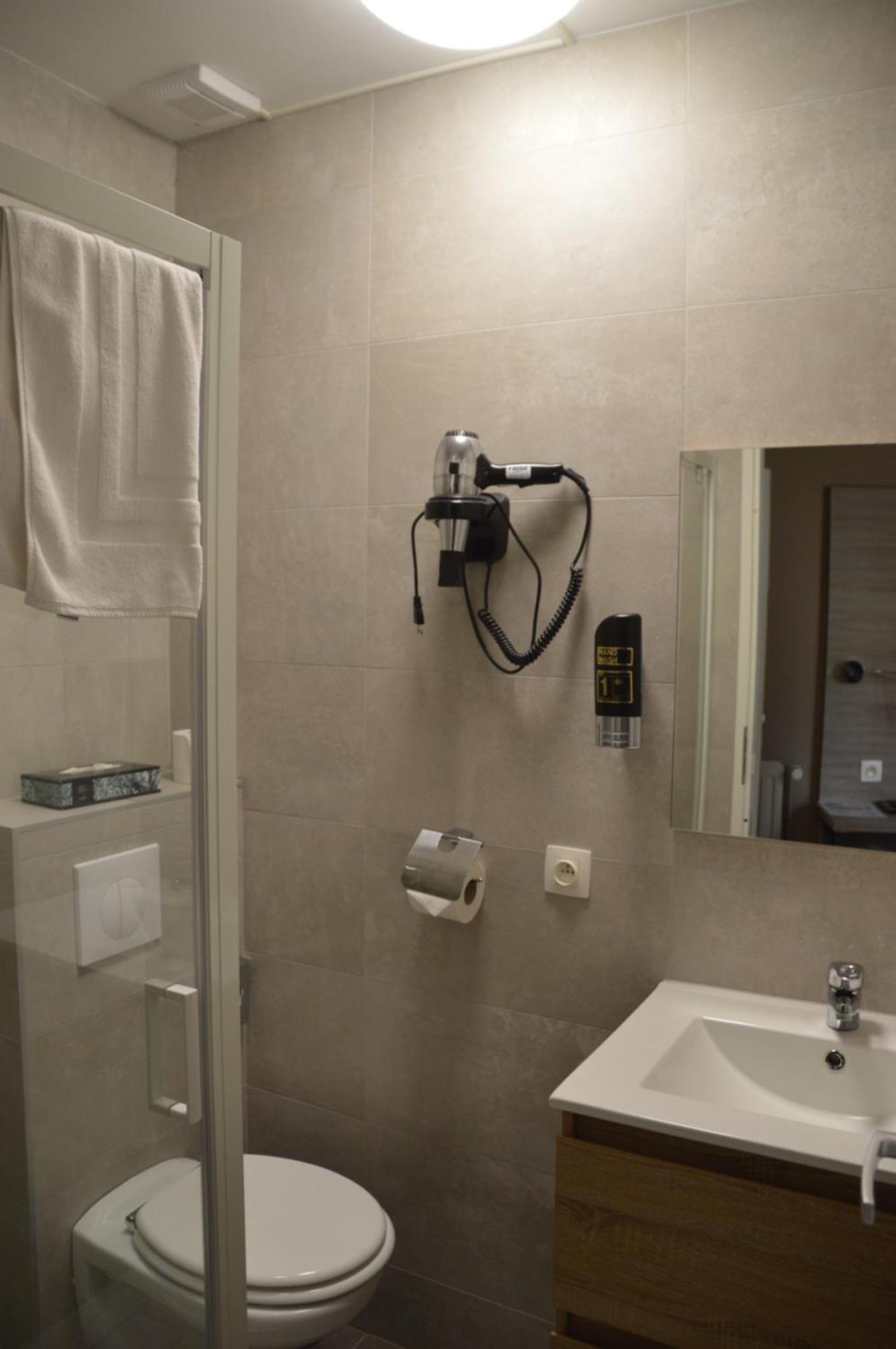 Hotel Mille Colonnes Leuven Zewnętrze zdjęcie